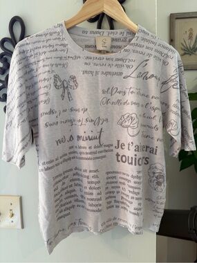 Sioni Light Gray Script Print Tee